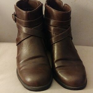 Life Stride Brown Ankle Boots